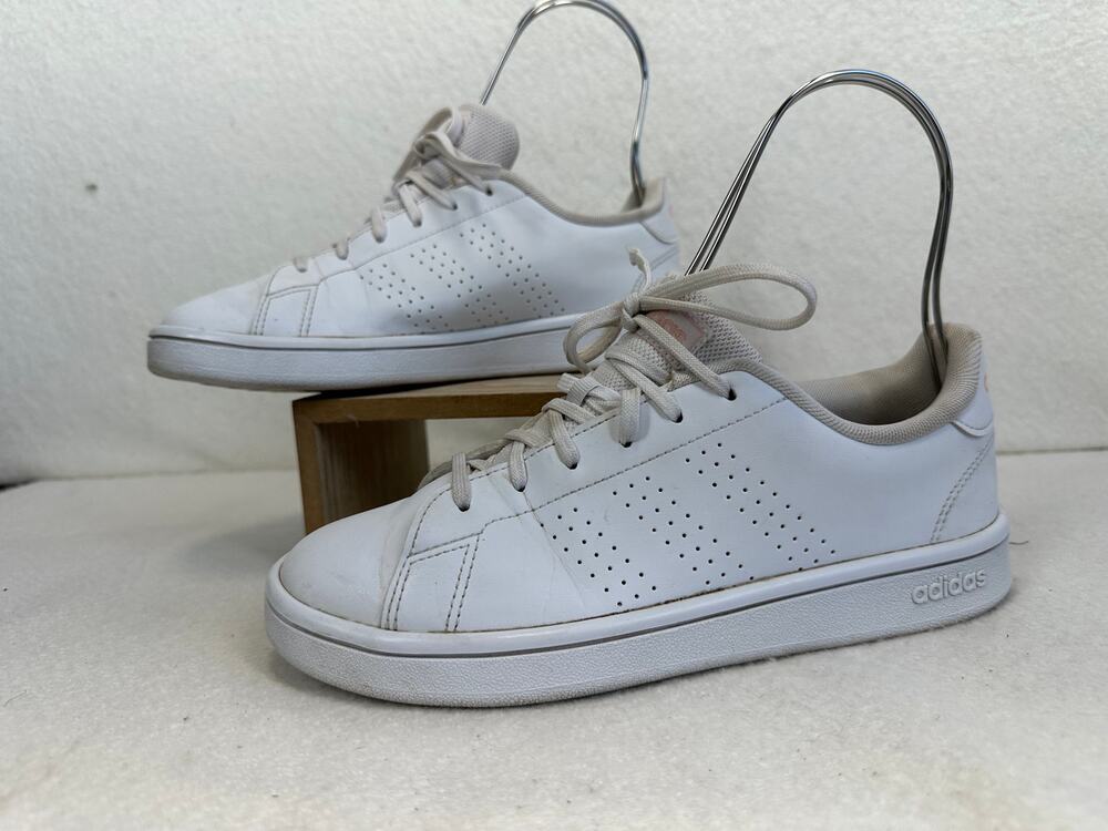 Adidas Advantage Casual Sneakers Perforated Three Stripe SZ 6 Tenniscore Preppy